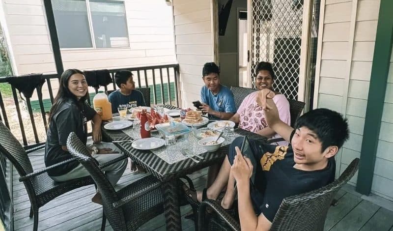 Lunch together outdoors